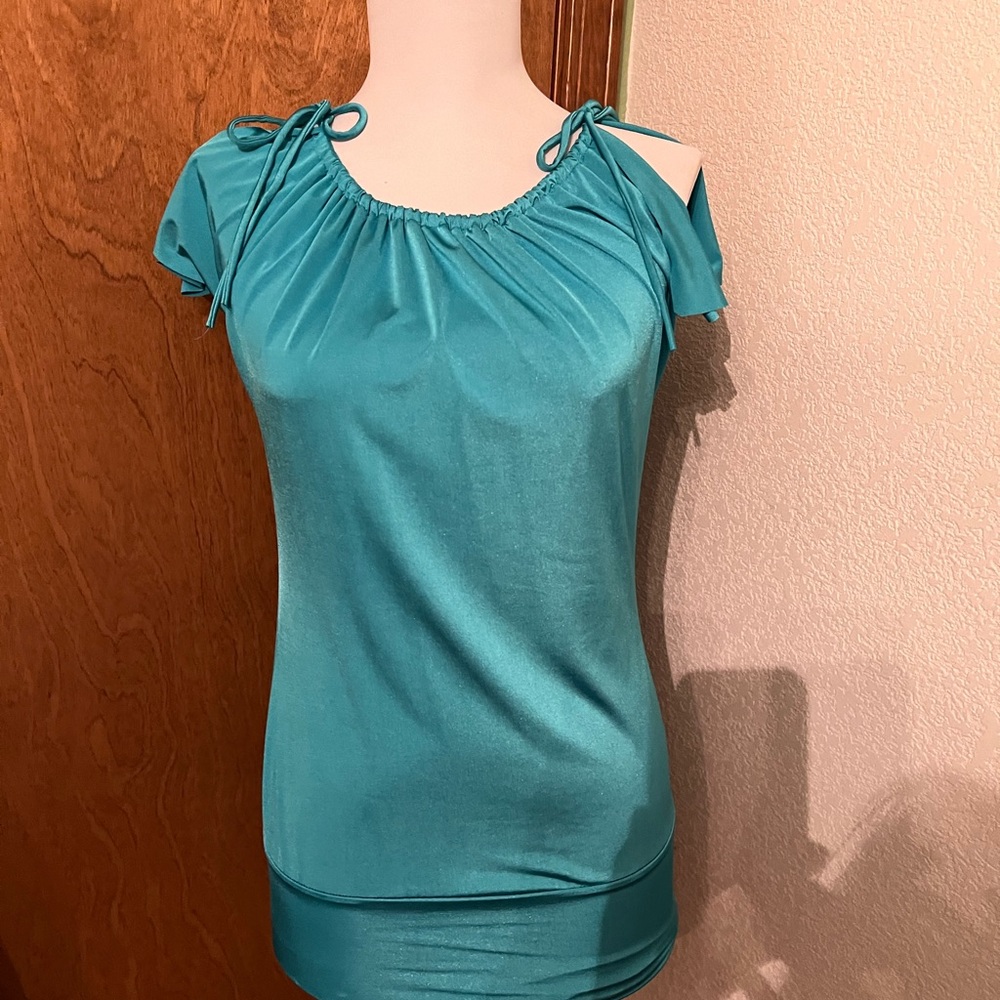 Wet seal top turquoise small